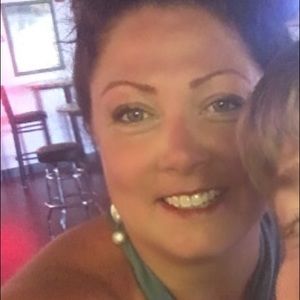 Meet your Posher, Carrie